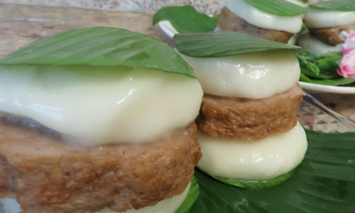 vietnamese-chewy-sticky-rice-cakes-banh-day-recipe