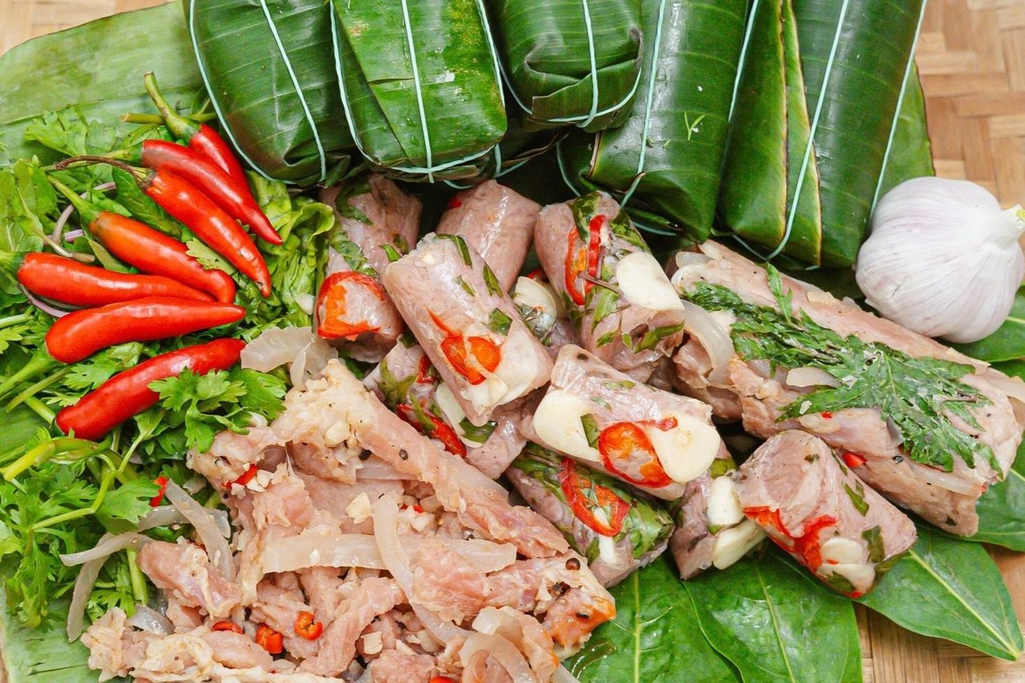vietnamese-fermented-pork-rolls-nem-chua-recipe