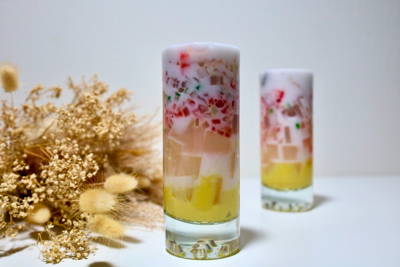 vietnamese-rainbow-dessert-with-coconut-milk-che-suong-sa-hat-luu-recipe